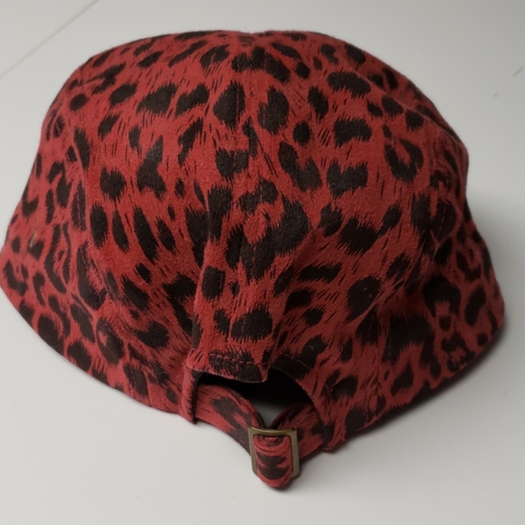 Volcom leopard hat - Picture 3 of 3